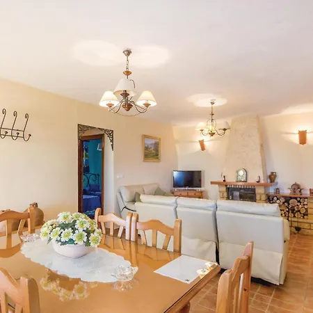 Holiday home Gorgeous In Corumbela